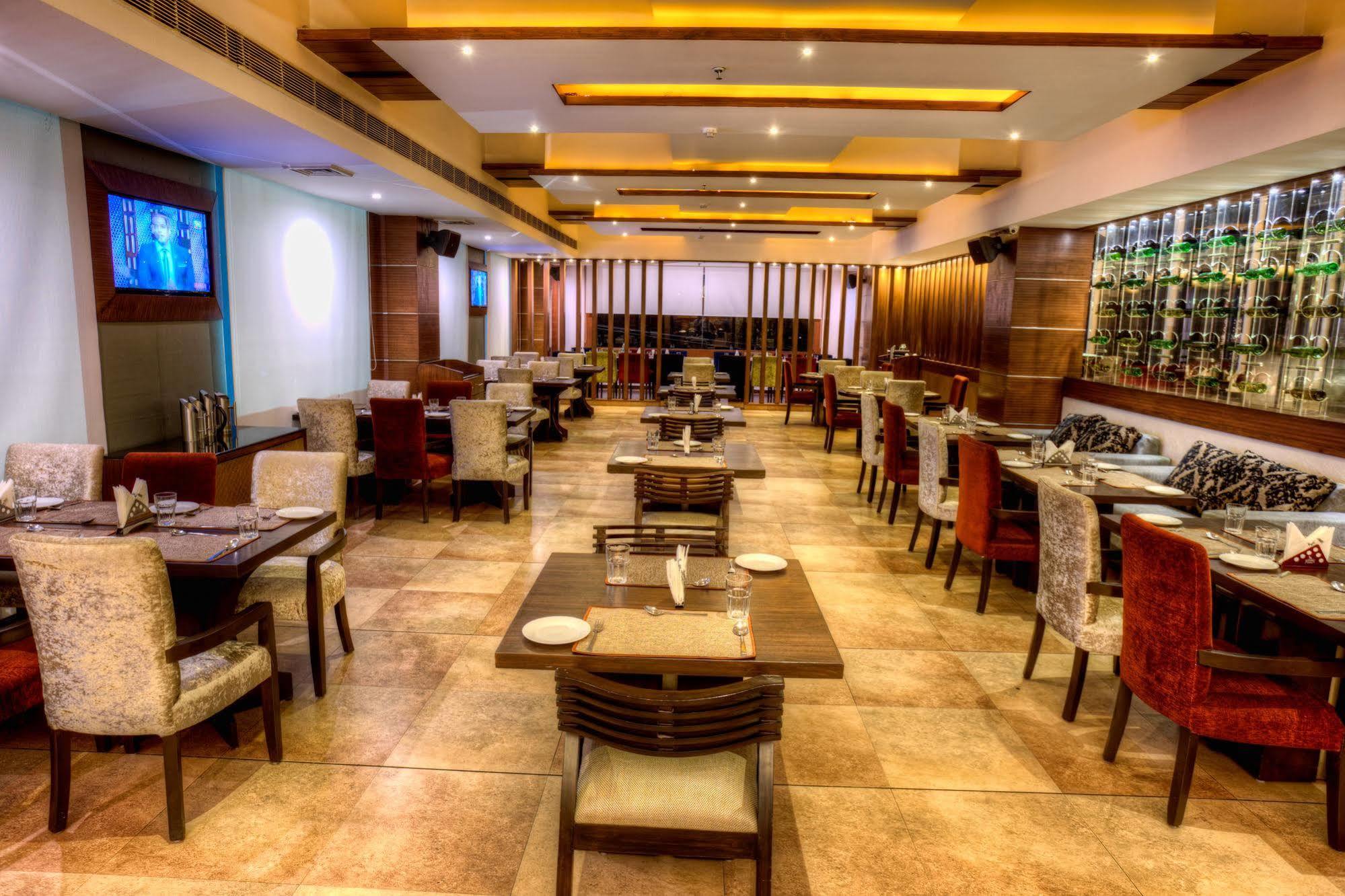 Mercure Chandigarh Tribune Chowk Chandīgarh Exterior foto